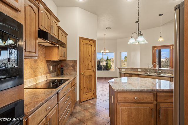 3589 Cave Creek, Las Cruces, NM 88011