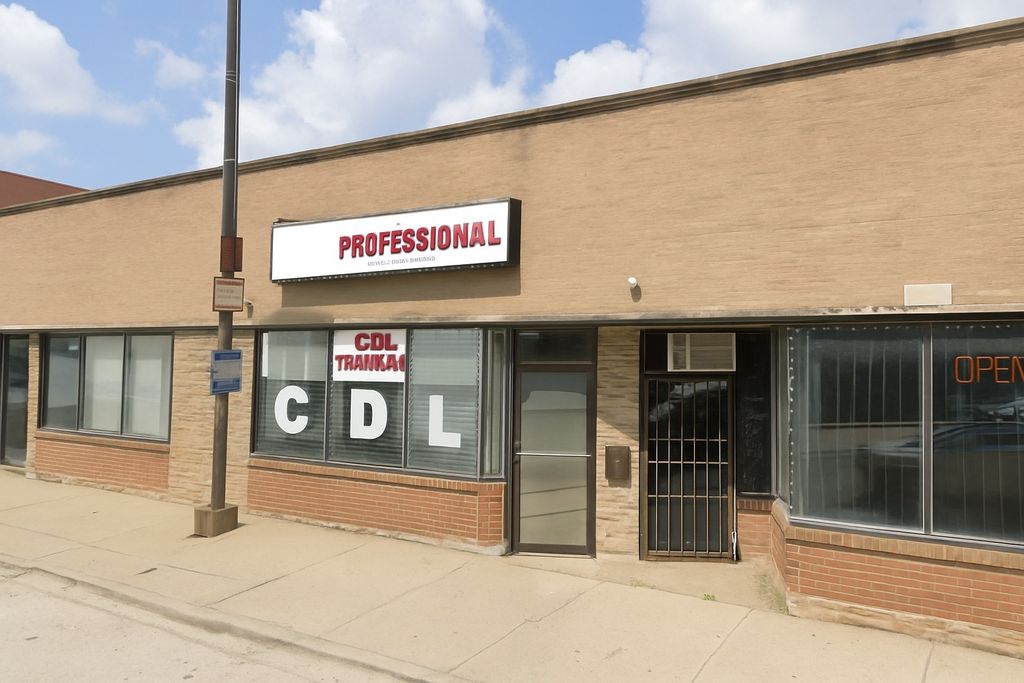 6244 S Archer Road, Summit, IL 60501