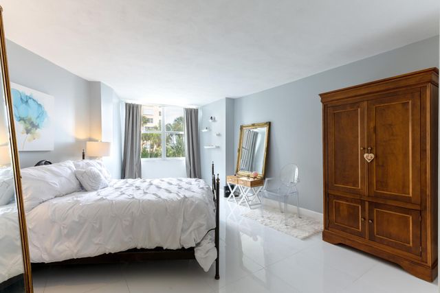 2600 N Flagler Drive 205, West Palm Beach, FL 33407