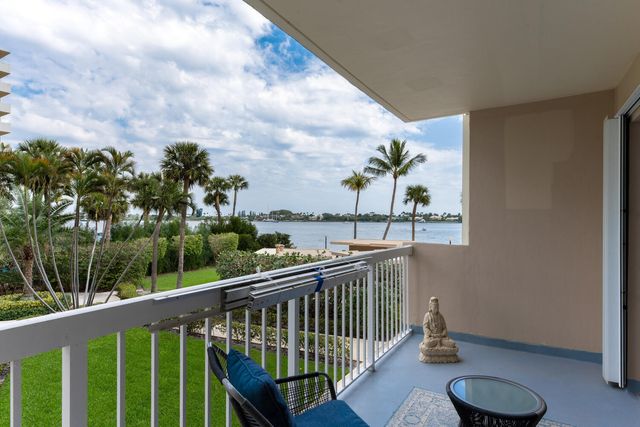 2600 N Flagler Drive 205, West Palm Beach, FL 33407