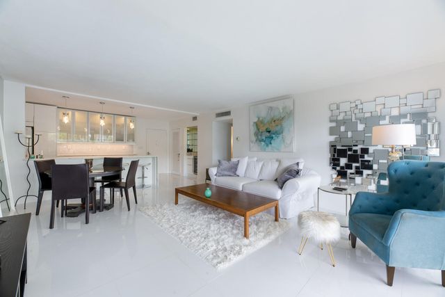 2600 N Flagler Drive 205, West Palm Beach, FL 33407