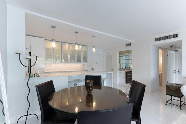 2600 N Flagler Drive 205, West Palm Beach, FL 33407