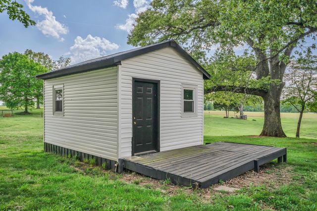 5912 Old Church Rd, Springfield, TN 37172