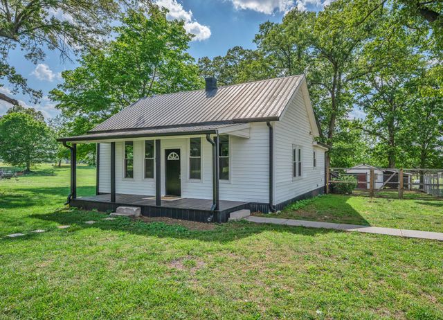 5912 Old Church Rd, Springfield, TN 37172