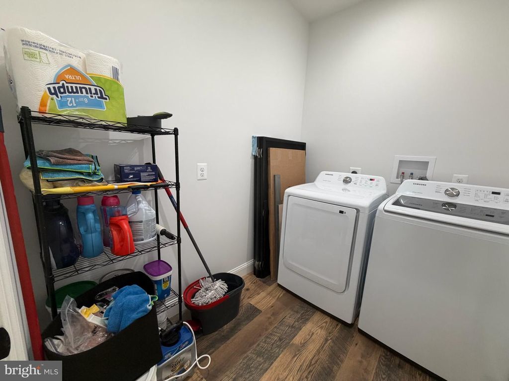 Image 19 of property listing at 110 N SCHOOL ST, Greensboro, MD 21639