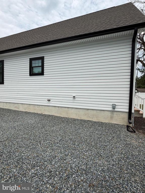 Image 23 of property listing at 110 N SCHOOL ST, Greensboro, MD 21639