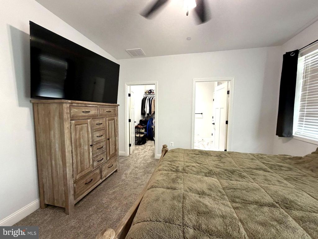 Image 31 of property listing at 110 N SCHOOL ST, Greensboro, MD 21639