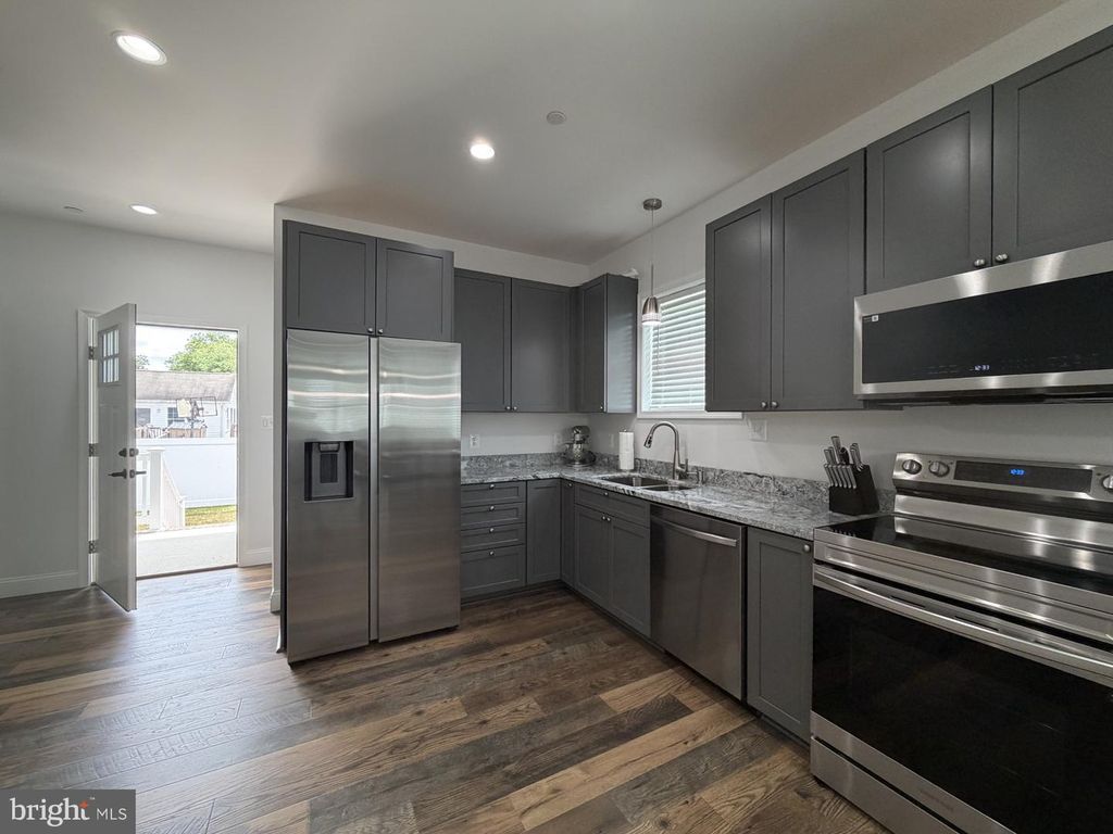 Image 37 of property listing at 110 N SCHOOL ST, Greensboro, MD 21639