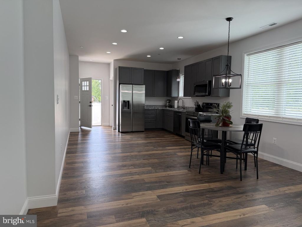 Image 40 of property listing at 110 N SCHOOL ST, Greensboro, MD 21639