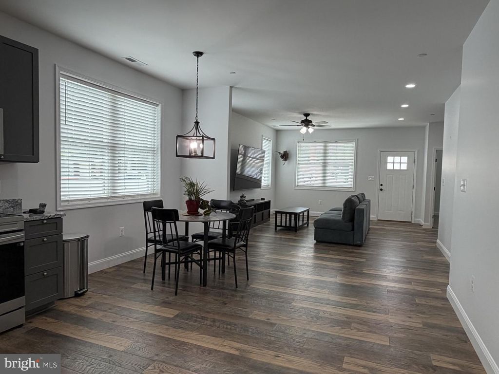 Image 53 of property listing at 110 N SCHOOL ST, Greensboro, MD 21639
