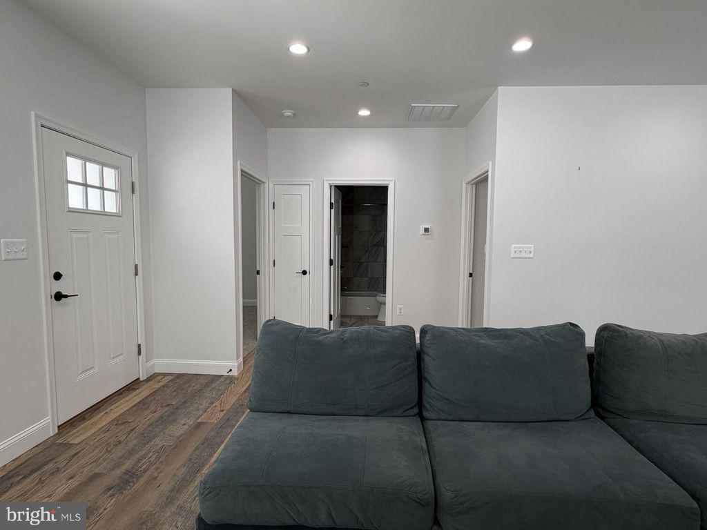 Image 62 of property listing at 110 N SCHOOL ST, Greensboro, MD 21639