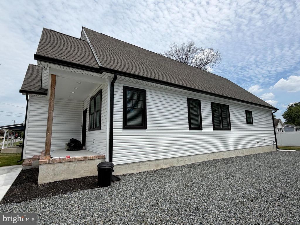Image 65 of property listing at 110 N SCHOOL ST, Greensboro, MD 21639