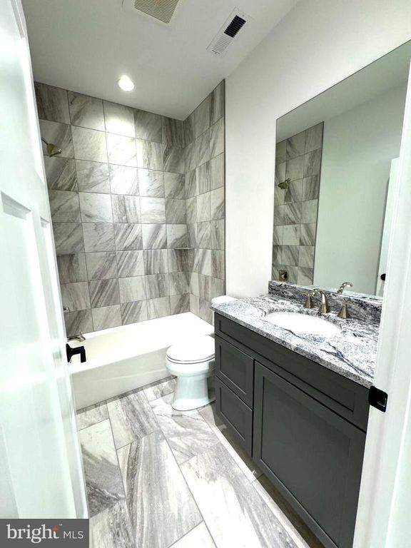 Image 8 of property listing at 110 N SCHOOL ST, Greensboro, MD 21639