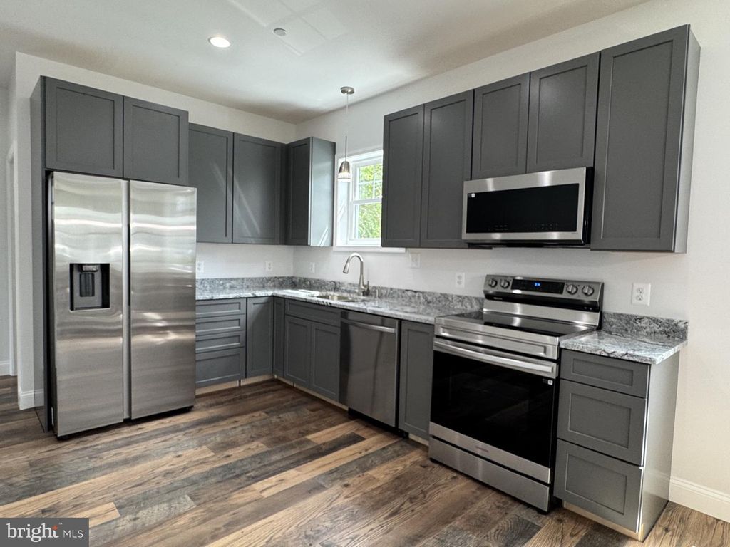 Image 9 of property listing at 110 N SCHOOL ST, Greensboro, MD 21639