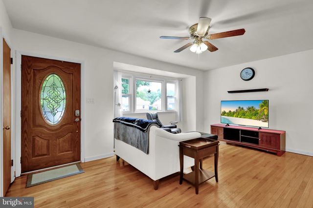 26 WINGERT RD, Wyomissing, PA 19610