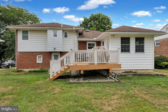 26 WINGERT RD, Wyomissing, PA 19610