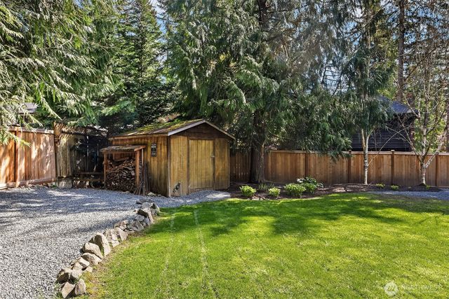 22018 SE 35th Street, Sammamish, WA 98075