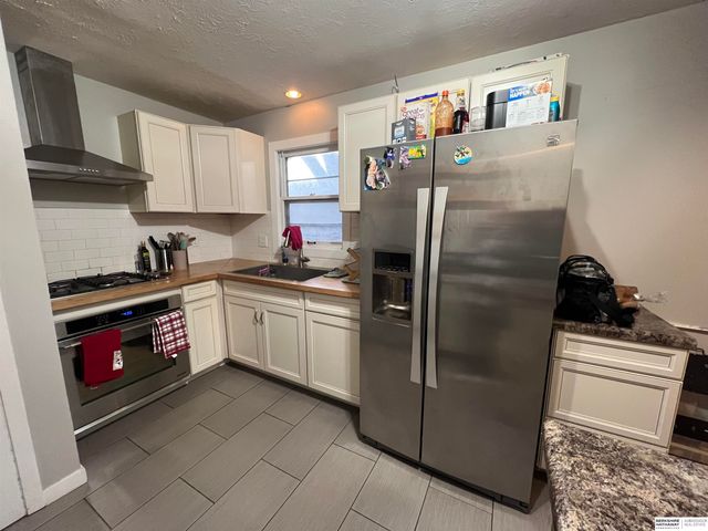 3022 S 120 Street, Omaha, NE 68144