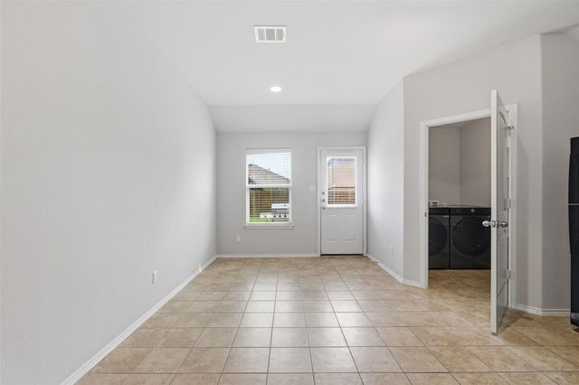 18420 Cloudmore LN, Elgin, TX 78621