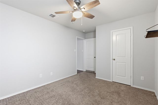 18420 Cloudmore LN, Elgin, TX 78621