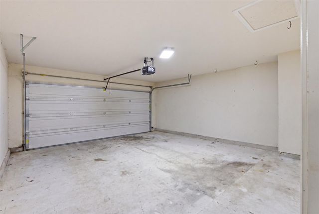 18420 Cloudmore LN, Elgin, TX 78621