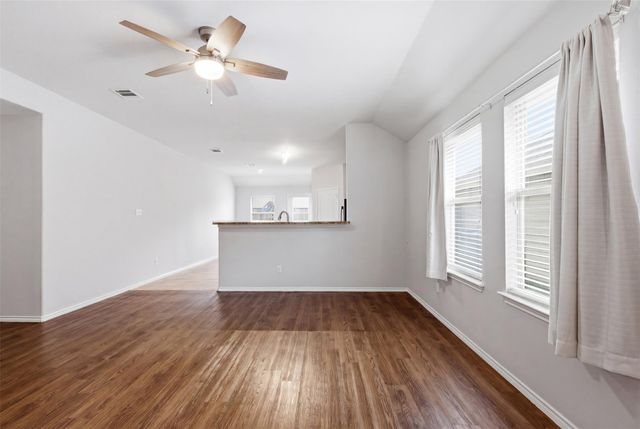 18420 Cloudmore LN, Elgin, TX 78621