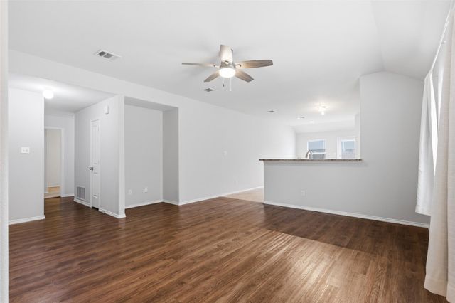 18420 Cloudmore LN, Elgin, TX 78621