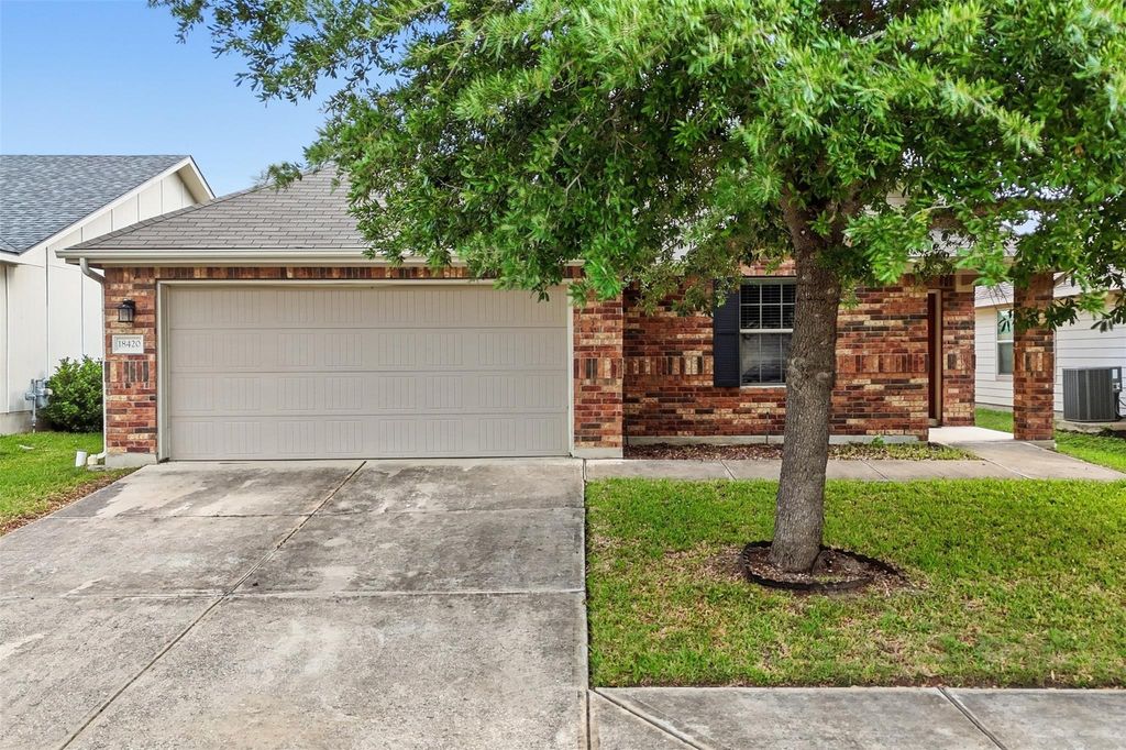18420 Cloudmore LN, Elgin, TX 78621