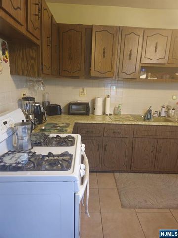 785 Highland Avenue, Newark, NJ 07104