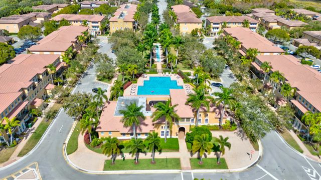 701 SW 147TH Avenue, Pembroke Pines, FL 33027