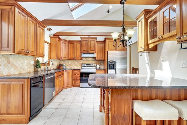 3 Macone Cir, Stoneham, MA 02180