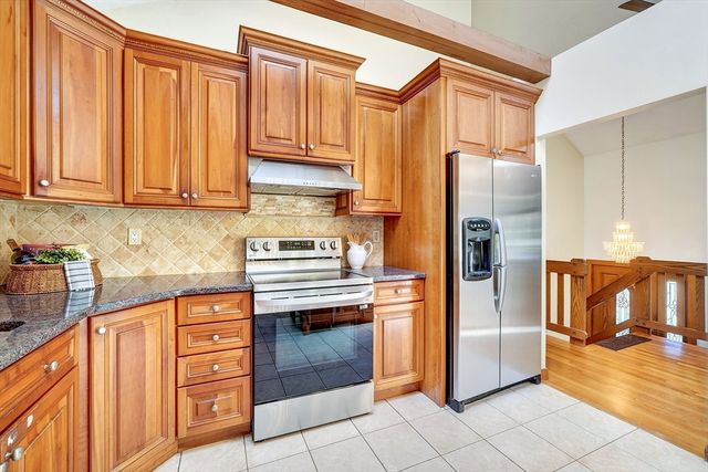 3 Macone Cir, Stoneham, MA 02180
