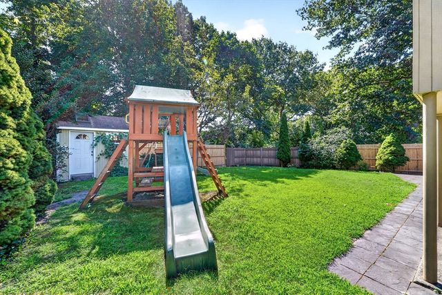 3 Macone Cir, Stoneham, MA 02180