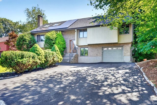 3 Macone Cir, Stoneham, MA 02180