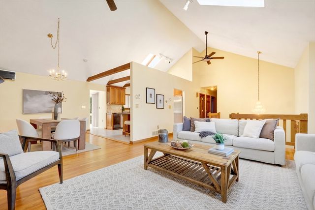 3 Macone Cir, Stoneham, MA 02180