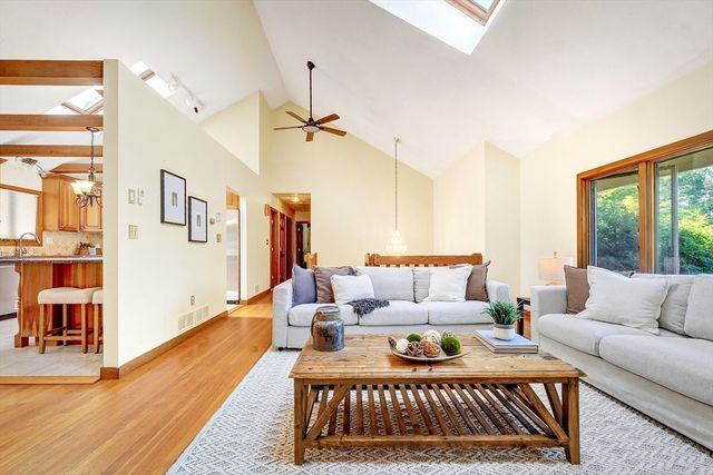 3 Macone Cir, Stoneham, MA 02180