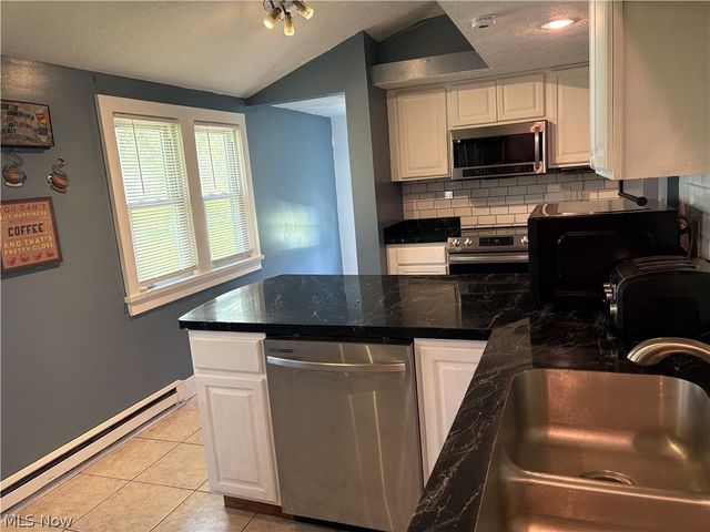 2885 E Water Street, Rock Creek, OH 44084