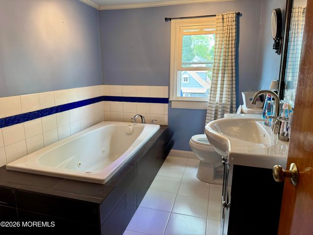 137 Main Bayway, Toms River, NJ 08753