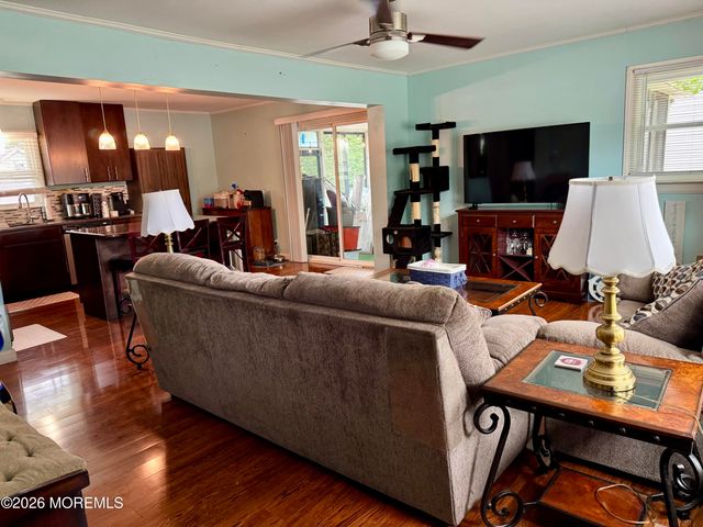137 Main Bayway, Toms River, NJ 08753