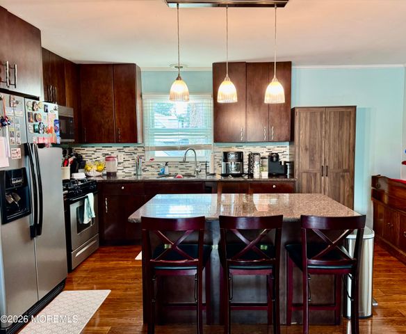 137 Main Bayway, Toms River, NJ 08753