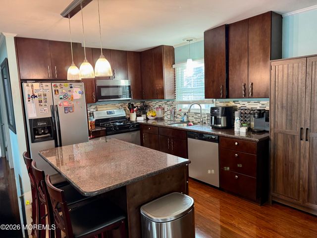 137 Main Bayway, Toms River, NJ 08753