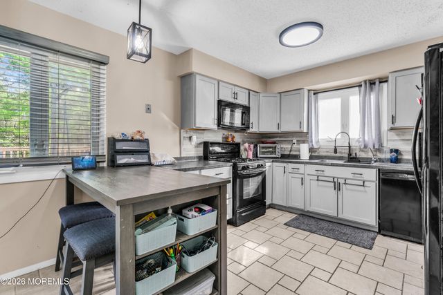 176 Liberty Bell Road, Toms River, NJ 08755