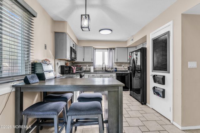 176 Liberty Bell Road, Toms River, NJ 08755