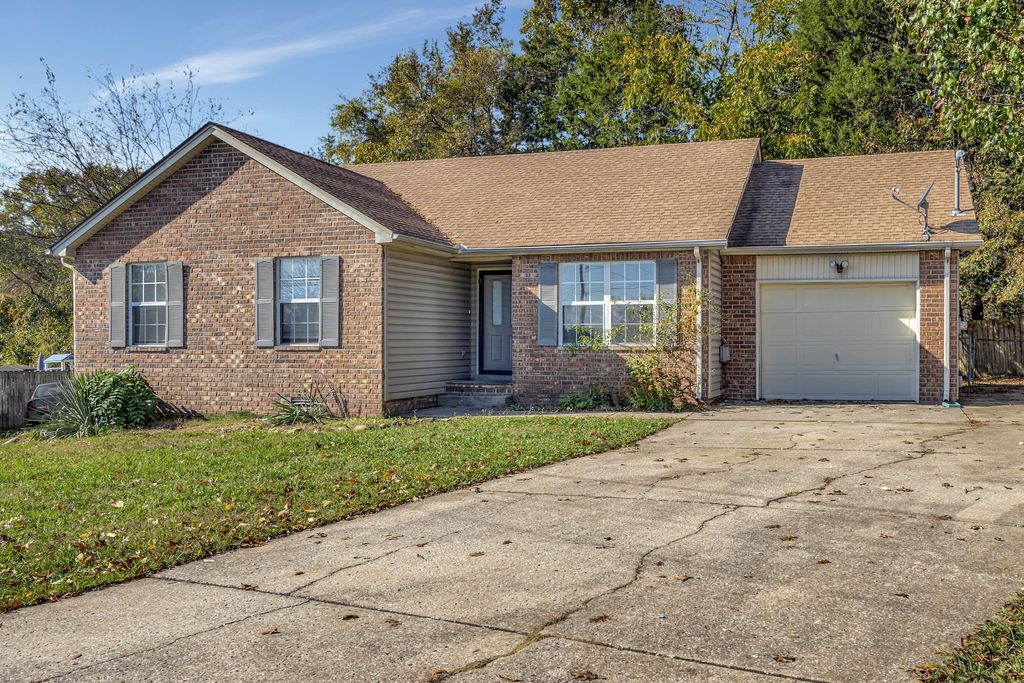 1113 Odom Ct, Smyrna, TN 37167