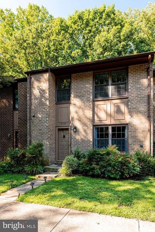 2024 HEADLANDS CIR, Reston, VA 20191