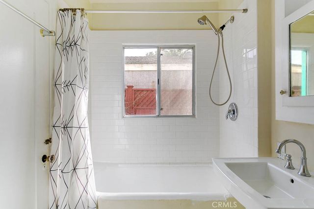 615 S Columbus Avenue, Glendale, CA 91204
