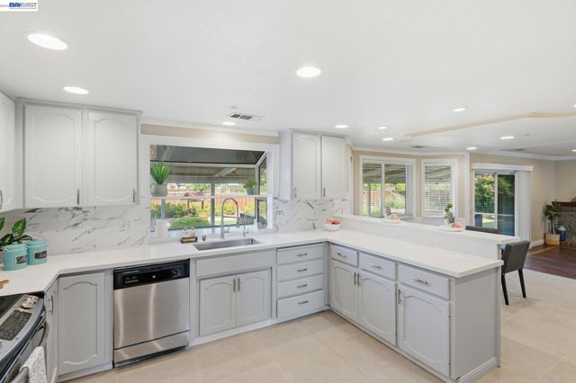 1414 Columbine Way, Livermore, CA 94551