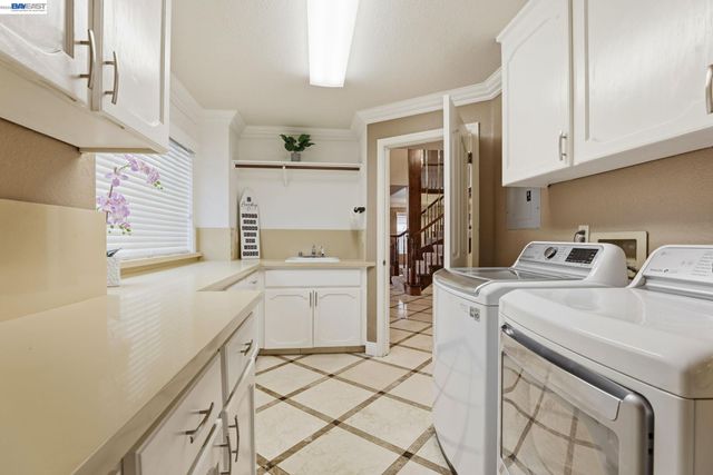 1414 Columbine Way, Livermore, CA 94551