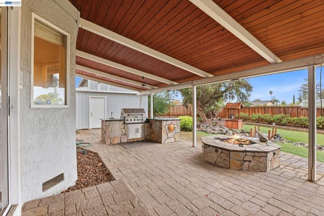1414 Columbine Way, Livermore, CA 94551