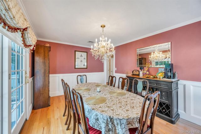 16 Ashland Avenue, New Hyde Park, NY 11040